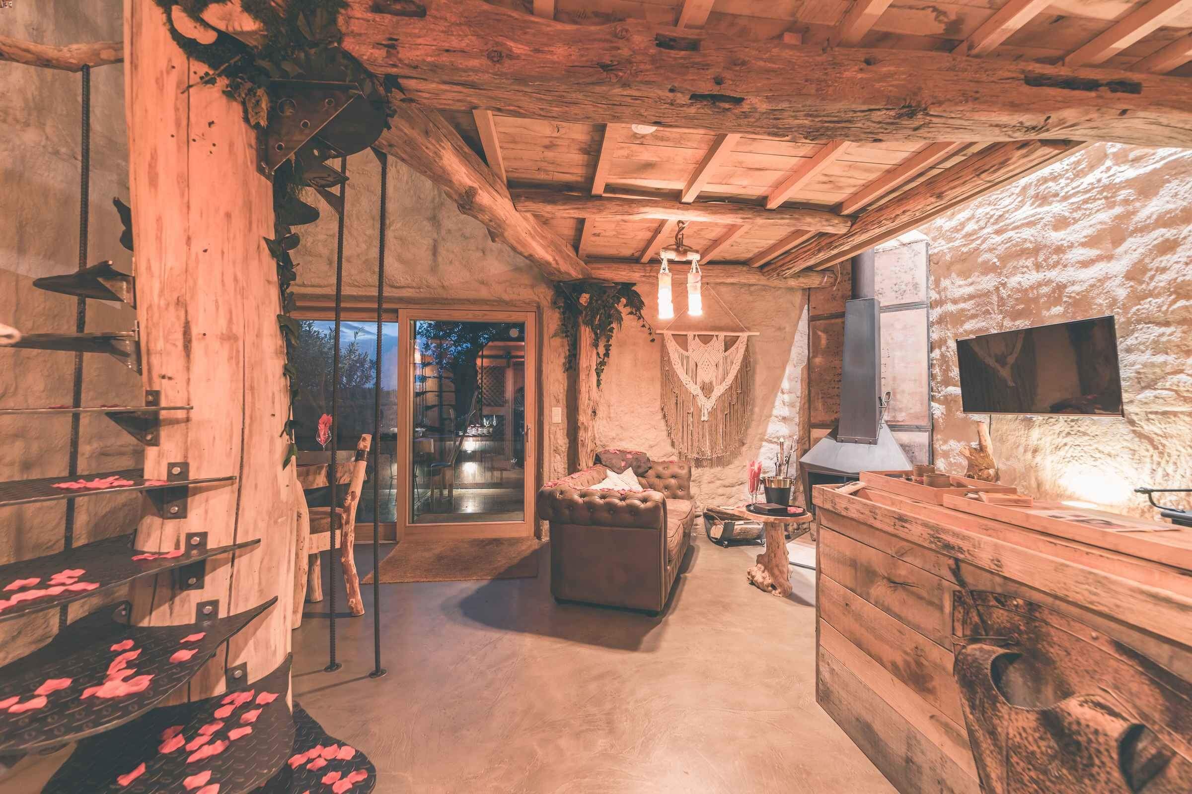 El Clandestino : Cottage Romantique avec Jacuzzi et Sauna en Ardennes - Logement Insolite en Belgique 🇧🇪